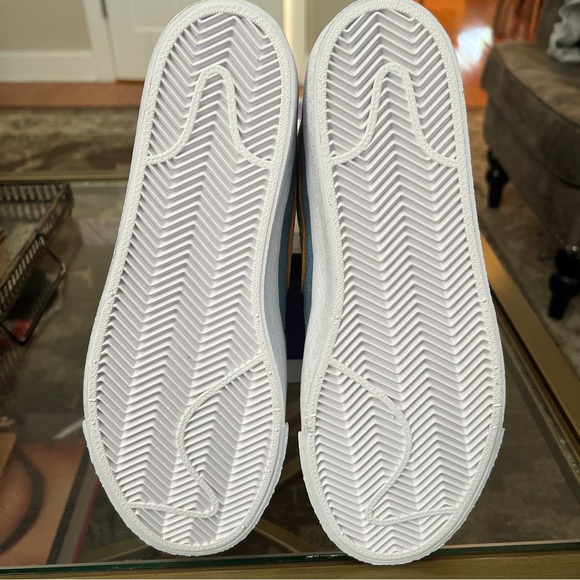 DS : Supreme Nike SB Mid - Picture 5 of 6